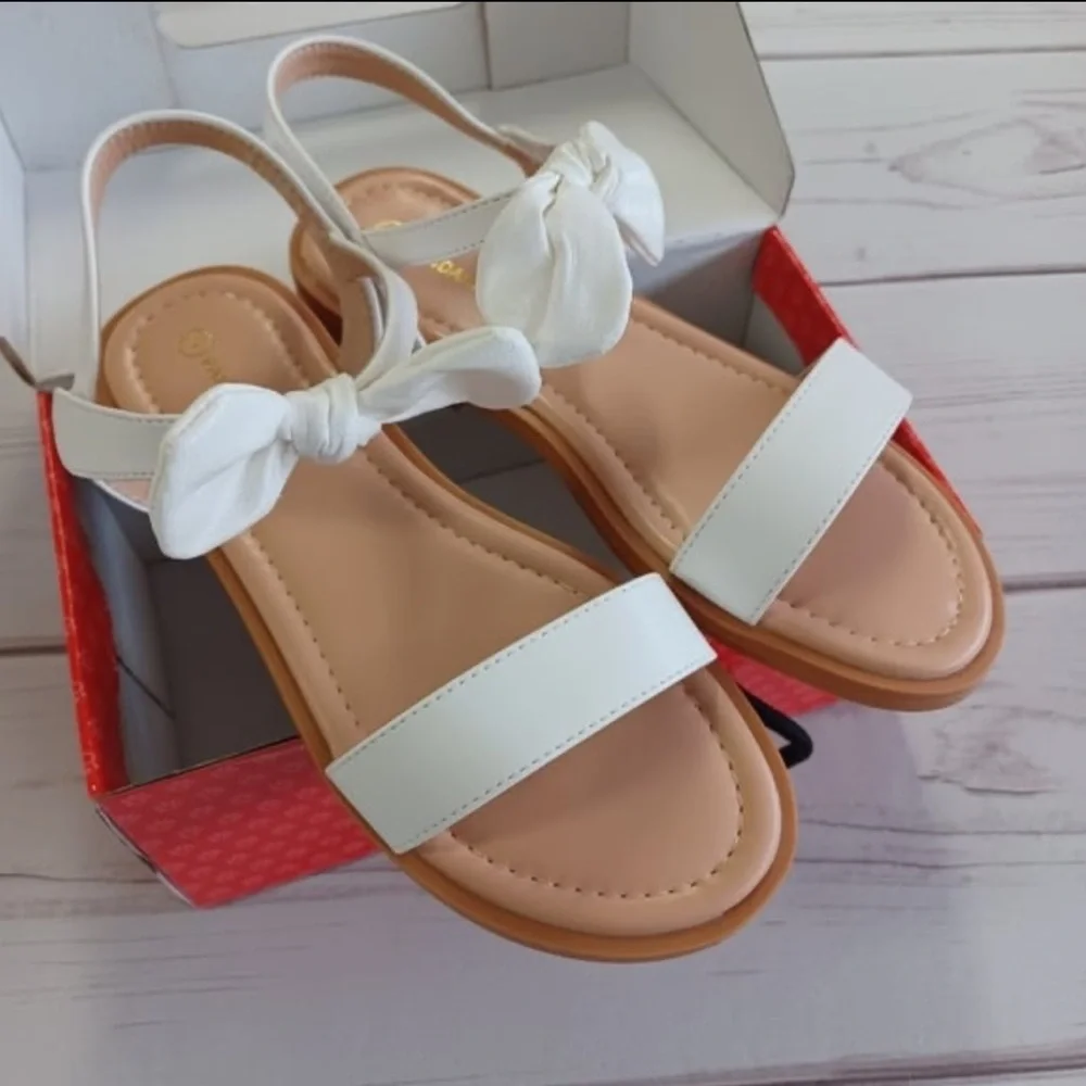 PANDANINJA Ella Girls Size 4 White Bow Dressy Neutral Spring Summer Sandal Shoes